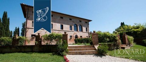 This prestigious villa is for sale, magnificently positioned on the top of a hill, overlooking the unique sight of Siena. This villa in Siena, rich in history and art, was built with red bricks; constructed on three levels for a total floor surface o...
