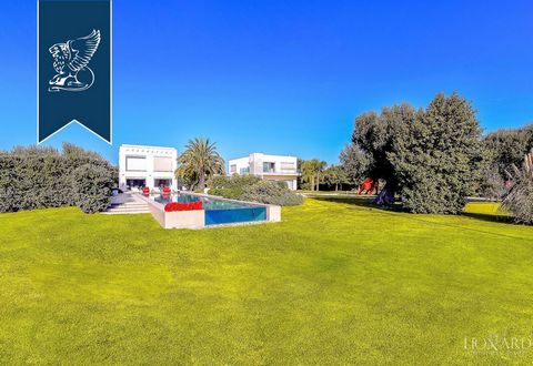 This charming designer estate is for sale in Monopoli, a charming town in eastern Puglia, just a few steps from the sea. This is a recently developed residential area which guarantees privacy and tranquillity. This luxury estate is surrounded by a 1-...