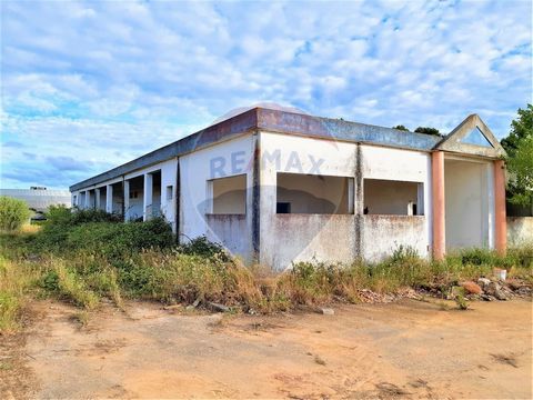This industrial land in Alcochete with 7,160 m2, is in a privileged area for your company as it has confrontations with Freeport and the Eviosys factory. Access via the IC3 and the A33 is excellent, not only in the connection to the entire south bank...