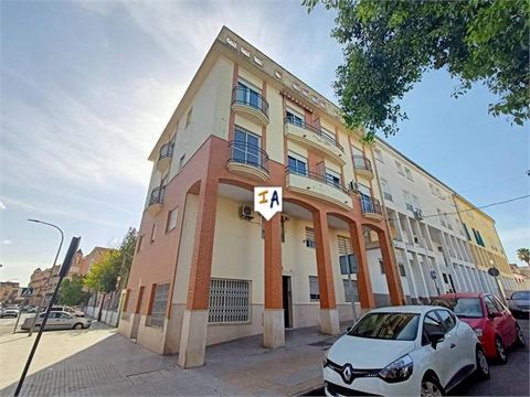 This bright, airy and well maintained 3 bedroom apartment is in a very good location in the popular town of Lucena, in the province of Córdoba in Andalucia, Spain. This property is located on the third floor of a building with an elevator. The corner...