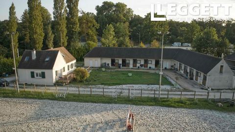 A23851JEH60 - Set in grounds of just over 5,000 m², this equestrian centre will charm you with its privileged, rural setting. Ideally located at the gateway to the magnificent town of Chantilly, recognised as the capital of the equestrian world, this...