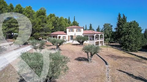 Sole Agents – This property is discreetly positioned at the end of a small lane, in a naturally wooded setting, ideal for those who are seeking the traditional Provencal countryside. The grounds, are suited to accommodate the addition of a swimming p...