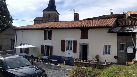 5 minutes from Roumazières (16270) in the town of Genouillac, come and discover this renovated house with a kitchen open to the dining room (40 m2), a living room (19m2), a pantry and a bathroom / wc, upstairs a large bedroom with dressing room and t...