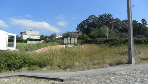 Plot with 760m² located on the outskirts of the city, in an area of easy access. Views of the mountains. Ref.:VCM08461 FEATURES: Land Area: 760 m2 Area: 760 m2 Used Area: 760 m2 Energy Efficiency: Exempt ENTREPORTAS Founded in 2004, the ENTREPORTAS g...