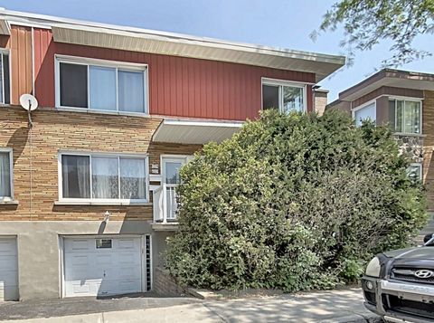 Tastefully renovated semi-detached triplex. Quiet and sought-after area of Ahuntsic Nouveau-Bordeau. The Ground Floor unit is available for immediate occupancy. The turnkey unit is renovated, with 3 bedrooms, hardwood floors, a large, finished baseme...
