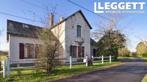 A25541ELE72 - Large 2-bed property, with well-proportioned rooms with high ceilings and large windows, and sizeable fenced garden, set in quiet country location close to the river Loir (but not in a flood area). Scope for 2 more bedrooms. Peaceful lo...