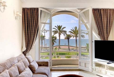 Promenade des Anglais-close to Negresco: in a beautiful art deco building with caretaker, this 115m² 4-room flat offers sea views, a central location just a few steps from the 