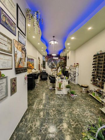 of.21033 HIGH CEILINGS 3,10 !! FULLY EQUIPPED BEAUTY SALON! We offer you a wonderful, neat beauty salon in a very communicative place in the city of Plovdiv! The salon has two hairdressing places, manicure, pedicure, beauty corner and bathroom! The r...