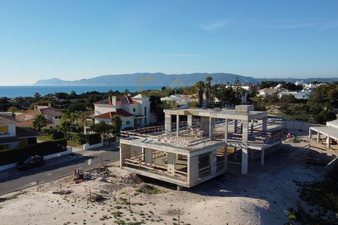 HAUS IM BAU IN SOLTROIA - Comporta Im Paradies der Halbinsel COMPORTA, in einer privaten Eigentumswohnung , befindet sich diese fantastische Luxusvilla mit 4 Schlafzimmern , Pool und Garten, nur 80 Meter vom Strand entfernt, im Bau . Es ist eine Trau...