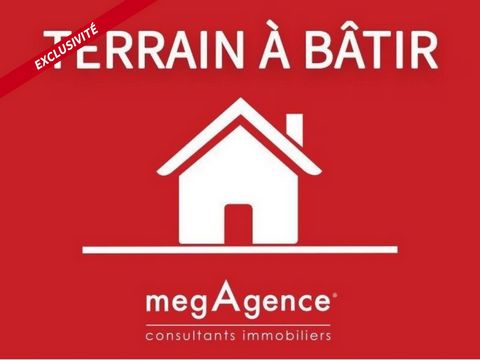 Idéalement situé au coeur de Niort. Parcelle de 312m2 avec ancien immeuble R+2 restant à démolir en partie. Viabilisé. Raccordement au tout à l'égout. Les informations sur les risques auxquels ce bien est exposé sont disponibles sur le site Géorisque...