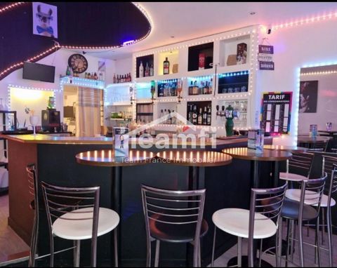 Team France Immobilier offers you an ATMOSPHERIC BAR ideally located in the city center of Roanne. Currently operated as a Karaoke Dance Bar. This establishment can hold between 80 and 100 people in karaoke bar mode and in restaurant mode, depending ...