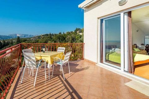 Overlooking the Adriatic Sea, Guest House Fontana is set in the idyllic town Mlini, a peaceful seaside village with beautiful beaches and seaside promenade. Guest will have unlimited access to WiFi. Luggage storage is possible prior to check in and p...