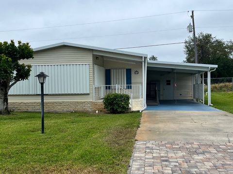 Palm Lake Club is een vriendelijke 55+ stacaravan resort gemeenschap gelegen in Sebastian, Florida.2/2 met binnen wasserette. Laagste prijs woning in Palm Lake Club. Meubilair inbegrepen! Genesteld in de buurt van staatsparken en prachtige stranden, ...