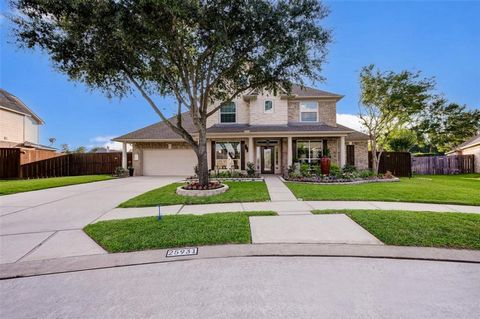 Stunning 5-Bedroom Home in Gated Spring Lakes with Oasis Backyard! Welcome to this beautifully updated 5-bedroom, 4.5-bath home, offering 4, 442 sq. ft. of luxurious living space, built in 2006. The home boasts a contemporary modern design, 3-car att...