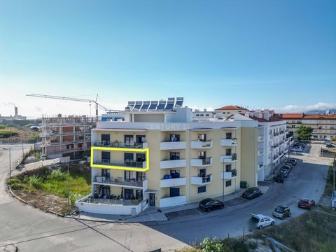 Introductie van dit fantastische T3-appartement, gelegen in het Gala, parochie van St. Peter, Figueira van Foz, in een prestigieus strandgebied, op slechts 800 meter van het strand. Deze woning is gebouwd in 2021 en is gelegen op de 2e verdieping van...