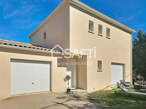 Située dans la charmante commune de Callian (83440), cette maison individuelle de 100 m² sur un terrain de 438 m² environ, offre un cadre paisible et résidentiel. Callian, bénéficie d'une proximité appréciable avec les commerces locaux, les écoles et...