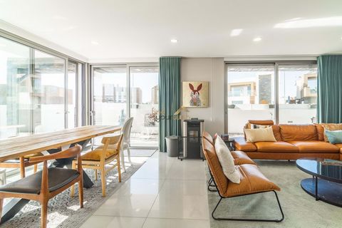 Moradia de Sonho em Salir do Porto – Viva com Conforto, Estilo e uma Vista Incomparável Apresentamos-lhe esta magnífica moradia T4, situada numa das zonas mais desejadas do Oeste — Salir do Porto, a poucos minutos da encantadora baía de São Martinho ...