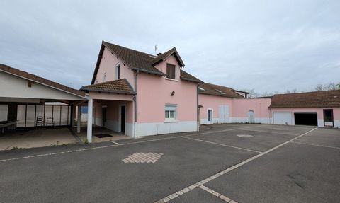Maison à vendre 270m² DIGOIN (71) / grandes dépendances 300m² / terrain 3000m²