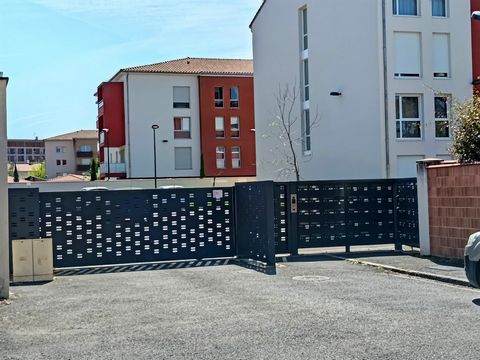 PLACE DE PARKING RÉSIDENTIEL