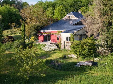 PROPRIETE RENOVEE DE 3 HA , AU CALME SANS VOISINS