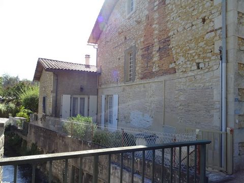 Maison à vendre 4 pièces CHAMPAGNE MOUTON (16)