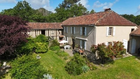 PLAISANCE DU GERS-MARCIAC, AUTHENTIQUE PROPRIETE RURALE 2 hecataressans voisin, sans vis à vis, un peu cachée et pourtant avec une jolie vue sur coteaux gascons