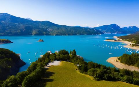 Fonds de commerce Vente, réparation, entretien et hivernage de bateaux Proche Lac de Serre-Ponçon (05)