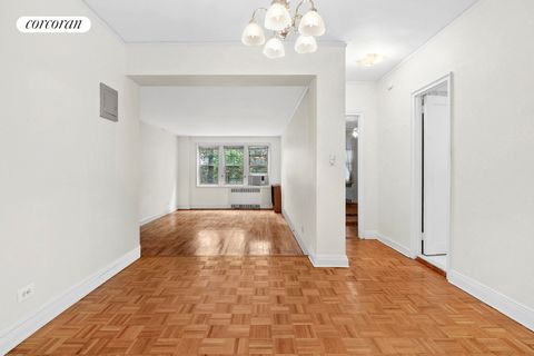 The Roosevelt House is located in the heart of Forest Hills. One if the most desirable Coops in this upscale neighborhood. SUPER LOW MAINTENANCE !!!!!! $658 PER MONTH This huge 920 square foot 1 bedroom is perfect for anyone. So much larger than othe...