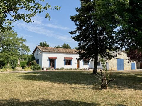 Charmante maison de village rénovée avec grange et jardins paysagers