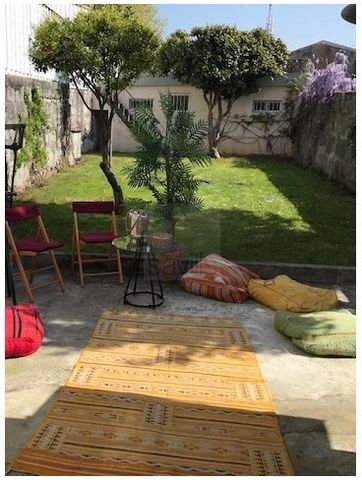 Excellent single-family house with a project for expansion and total renovation, located in one of the most exclusive locations in the city of Porto, in the prestigious Foz area. The project stands out for its careful intervention, which respects the...