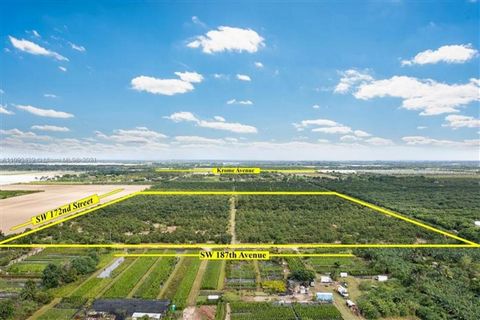 First time on the market in 35+ years - 37.46 acres (approximately 1275 X 1275) currently under cultivation, planted in avocado and mamey trees. Leased on a month-to-month basis, lease may be cancelled with 90 days notice to tenant. Property may be s...