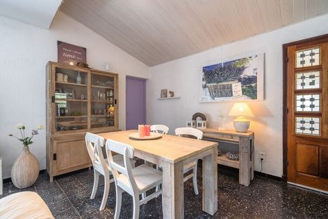 This 3-bedroom villa in Pouzols-Minervois comes with a private swimming pool to take a cool dip on a hot summer day. Resting next to a forest, the villa is ideal for a family with children or a group of 5 friends. This is an area with many cycling an...