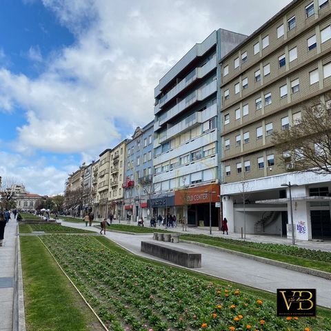 Commercial floor in Braga, Portugal Description All 2nd floor of an urban building with 7 floors, composed of basement, Res do chão and gallery. Located on the main street of Braga city center.  The commercial floor of 373sqm, has an excellent sun ex...