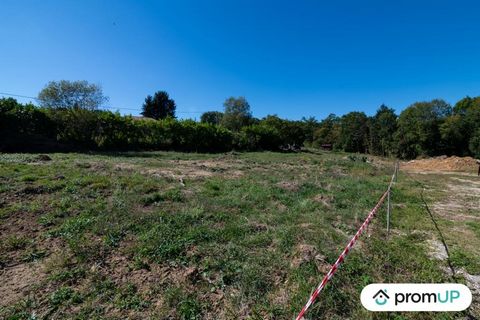 Welcome to you, future owners! Are you looking for an exceptional opportunity in the real estate field? Look no further, we have the perfect property for you. Nestled in the heart of the magnificent town of Dreuilhe, this building plot of 2594 m2 off...