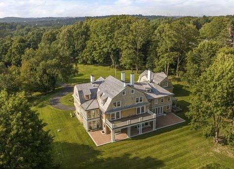 Applecroft, located in the Blue Hills of Milton, Massachusetts, is a nationally recognized, 1890's shingle-style country estate situated on 8.5 pastoral acres. The property has been fully restored and upgraded with the assistance of renowned architec...
