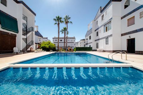 Espanatour DON QUIJOTE is located in Torrevieja, 600 metres from Punta prima beach and 700 metres from Cala Peteras beach. It offers a seasonal outdoor pool and air conditioning. You can enjoy pool views from the room. Cala Ferris beach is 1 km away,...