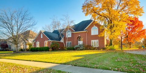 - OPEN HOUSE 11/18/23 from 12-2pm and 11/19/23 from 12-4pm - Are you ready for luxury? Indulge in luxury living within this tastefully updated brick residence! Sprawling across over 4, 600 square feet, as this home boasts an abundance of space, perfe...