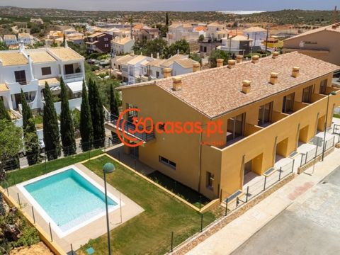 House T1 + 1 with pool and garage in box in Algoz, Silves The villas are located in Algoz, in a quiet residential area with unobstructed views. Algoz is located in the centre of the Algarve in the municipality of Silves, an Algarve town known for its...