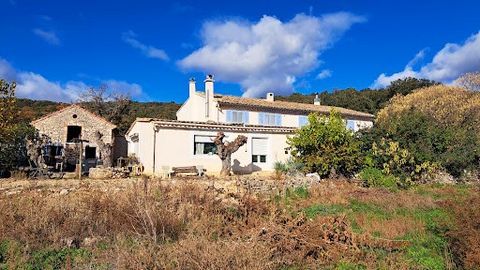 The property is located in the Ardèche department in the Auvergne-Rhône-Alpes region, 20 minutes from Pierrelatte and 20 minutes from the A07 motorway. This property consists of: Main House (approximately 180 m²) with exterior rendering, tiled roof, ...