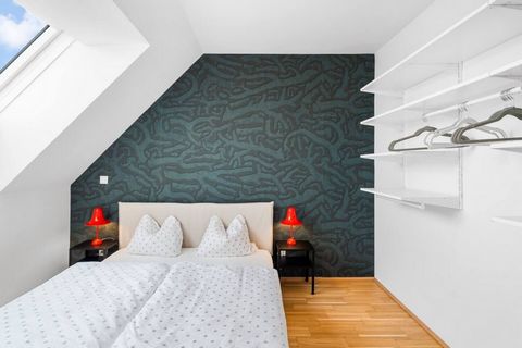 Tritt in eine Welt des einzigartigen und inspirierten Designs in Ding-Design-Apartments im pulsierenden 20. Bezirk Brigittenau ein. Jede Einheit hat einzigartige Kreationen, die verschiedene Stile, Texturen und Farben kombinieren, um einen wirklich i...