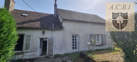 Lots of potential for this old house to renovate located between Blois and Vendôme in a village with school. It consists of: entrance with wood stove, kitchen, living room of approx 30 m2, bedroom, toilet. Upstairs: landing, 2 bedrooms, bathroom, att...