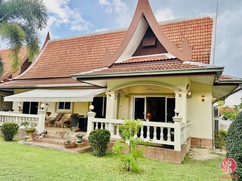 Villa a Bang Saray in vendita 3.900.000,- Baht Nordic tropical resort si trova a Bangsaray, sulla costa orientale, a soli 20 minuti di auto dalla città di Pattaya e Sattahip. Godendo della splendida vista sulla montagna, pur rimanendo vicino alla spi...