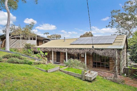 Exceptional far-reaching views to the city are a breathtaking addition to this three bedroom home on a great size 1053m2 (approx.) block. Offering lush garden outlook from all rooms and stunning views in the distance, this rustic log cottage delivers...