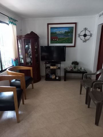 Discover your new home in one of the most sought-after areas of Envigado. This charming property is in a central location, offering comfort and accessibility. It has three spacious bedrooms ideal for rest and privacy, two full bathrooms that provide ...