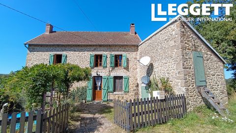 A31872MRS23 - Dit mooie stenen huisje met 3 slaapkamers is direct bewoonbaar en kan worden gebruikt als vakantiehuis of als permanente bewoning. Het heeft een mooie gewelfde kelder eronder en een aangebouwde schuur en een apart bijgebouw dat voldoend...