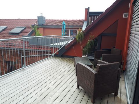 Herzlich Willkommen in Fürth / Nürnberg, dieses moderne Apartment liegt ruhig in der Südstadt von Fürth und verfügt über eine 20 Quadratmeter große Dachterrasse. Dich erwartet ein Apartment mit Doppelbett und Schlafcouch sowie einer Küche und ein Bad...