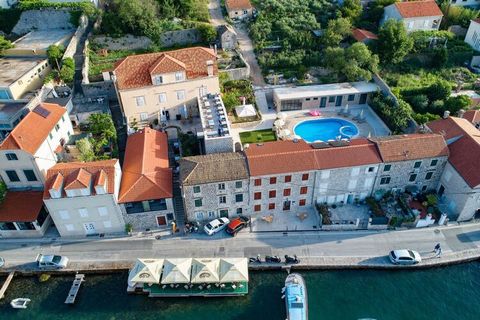 Apartments Orka is self catering accommodation located n Lapad neighborhood, 3 km away from the historic Old Town. Property features 12 accommodation units. Common outdoor unheated seasonal swimming pool is provided, so as BBQ facilities. Luggage sto...