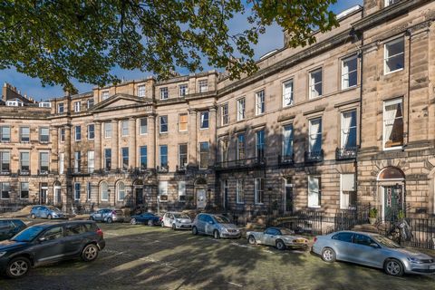 Immaculately presented and beautifully proportioned 2 bedroom apartment occupying the ground floor of an impressive Georgian townhouse in Moray Place, Edinburgh in Scotland. The property has been renovated and modernised to an exceptionally high spec...