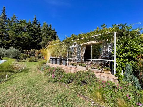 Dans un quartier demandé de Vaison-La-Romaine, RARE, nous vous proposons une villa avec piscine ET un appartement indépendant. Idéal pour amortir une partie de votre emprunt ou assurer un revenu complémentaire ! Dans un quartier demandé. La construct...