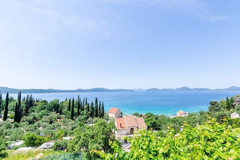 Apartments Cypress Sea Cove offers two self-catering accommodation units located in a small village called Slađenovići, near Slano, in the northwest part of the Dubrovnik Region. Private parking is available on request, as well as a berth for boat. P...